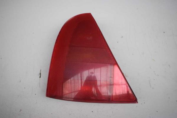 FEU ARRIERE GAUCHE RENAULT - Vue 1